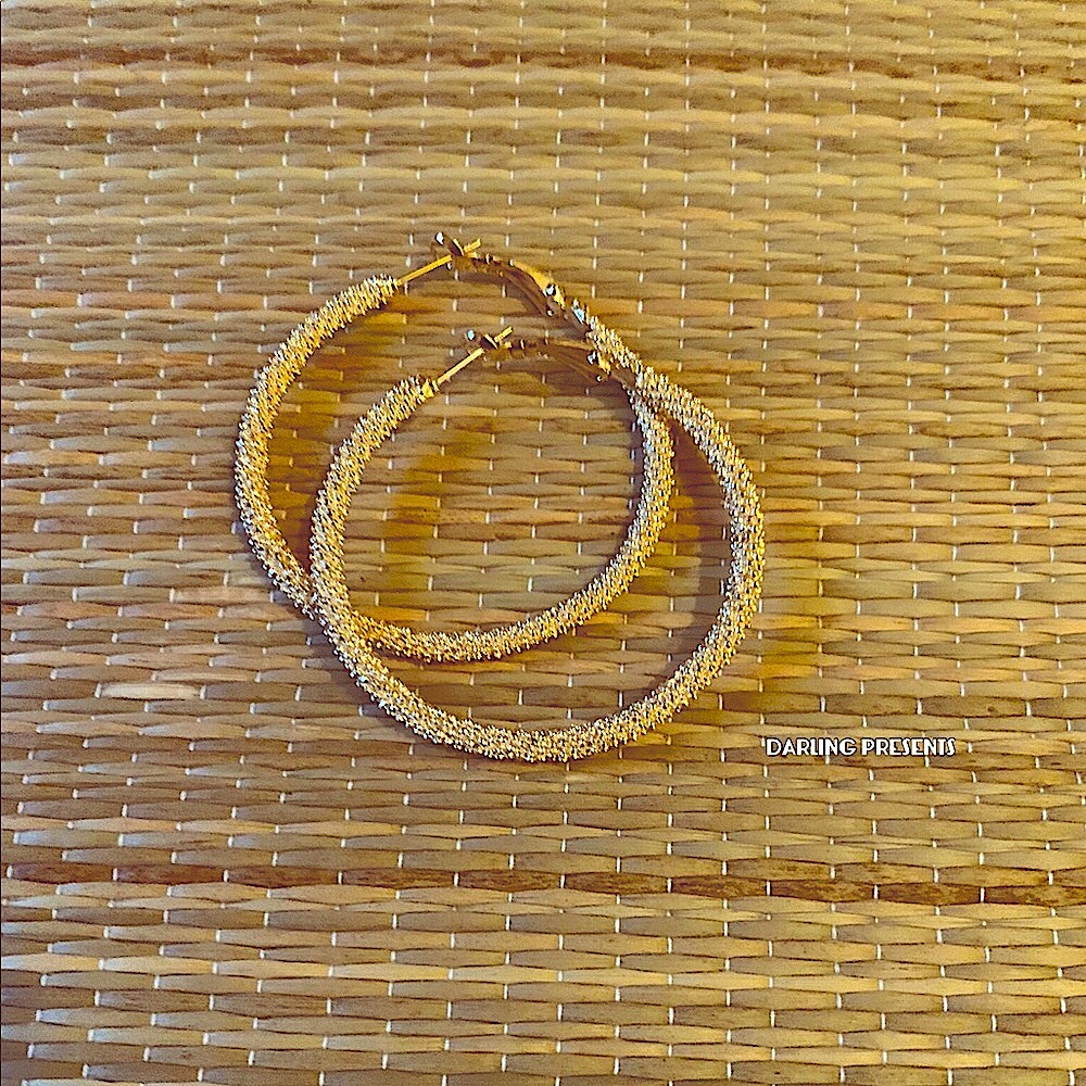 18K GOLD HOOP EARRINGS